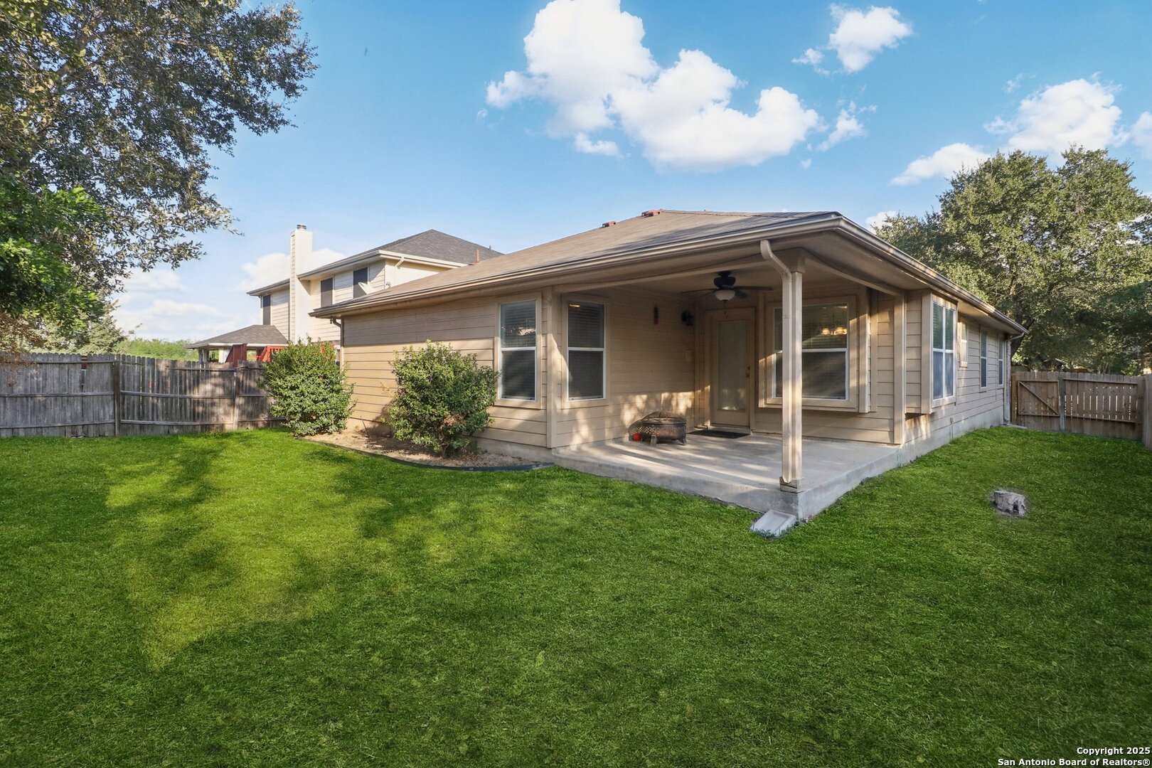property viewer photo 23