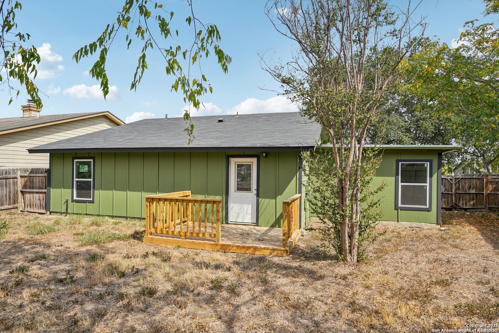 main property photo 32