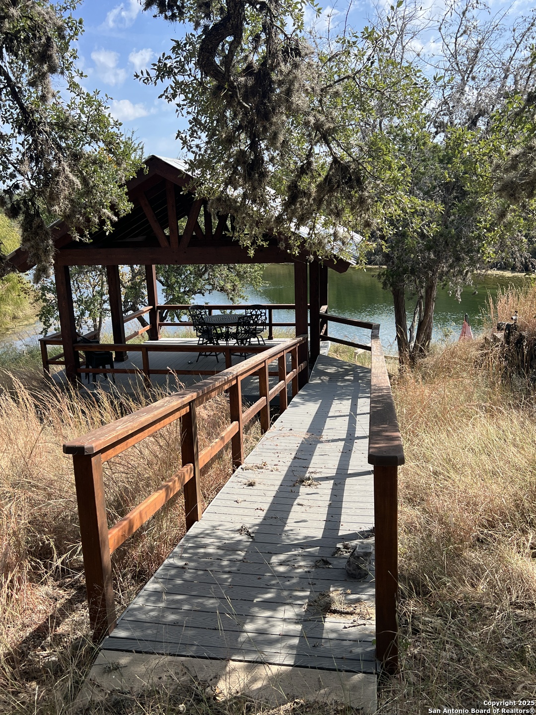 main property photo 37