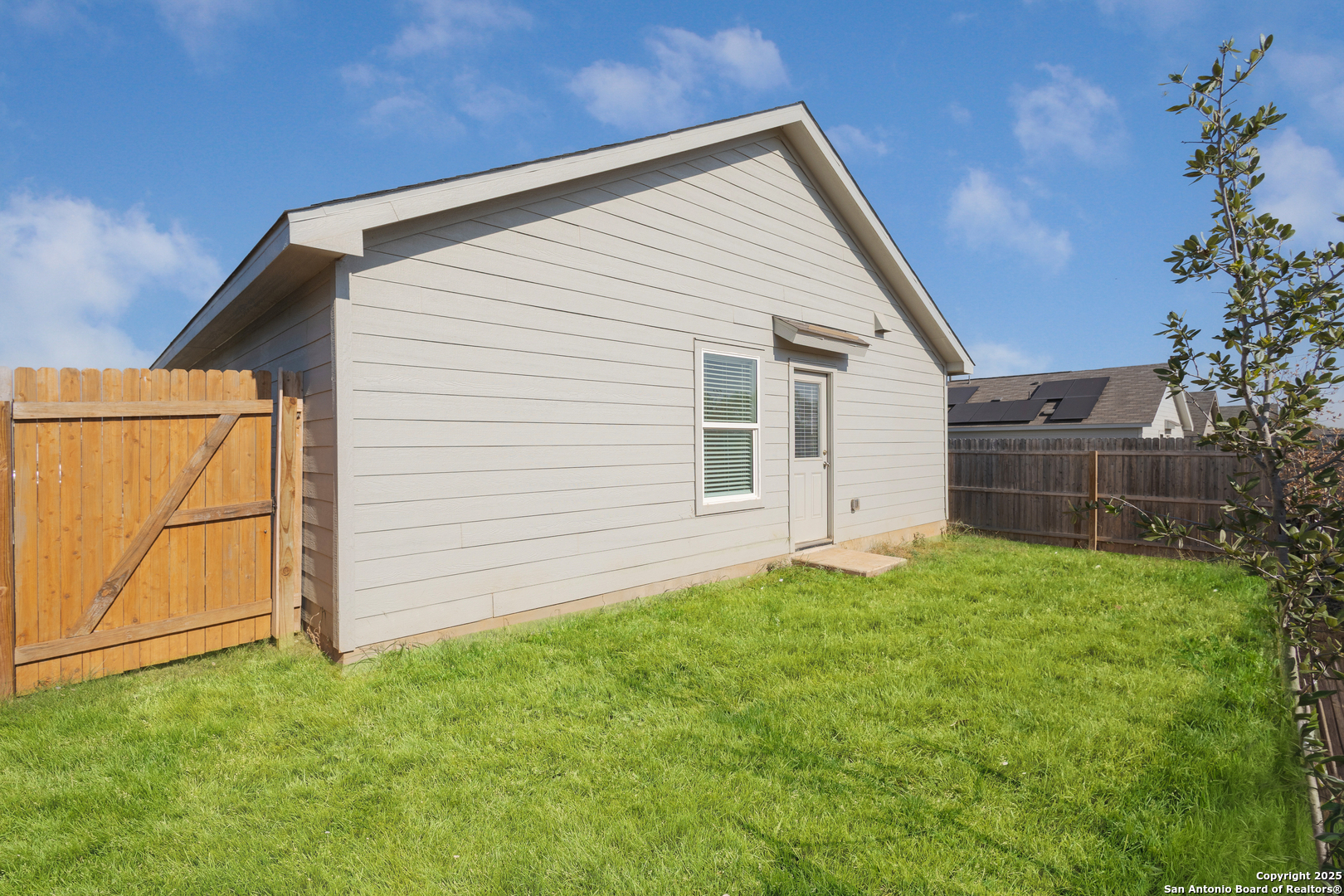 main property photo 22