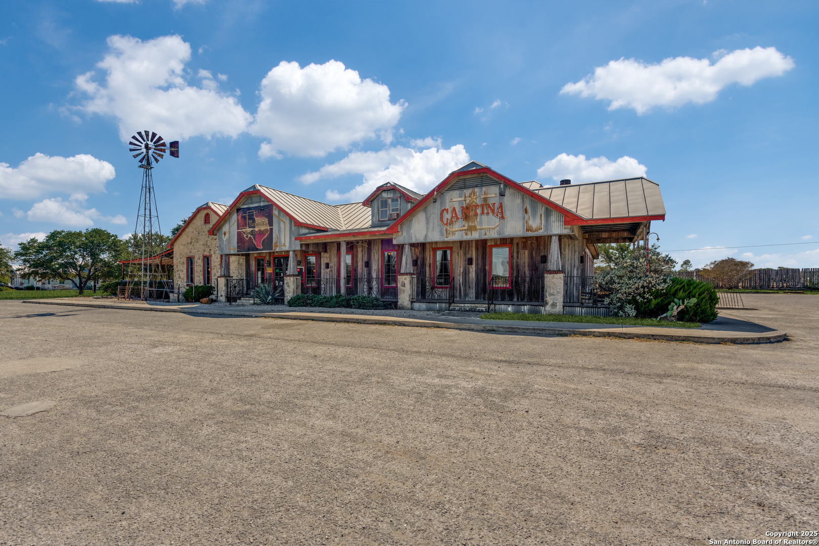 main property photo 2