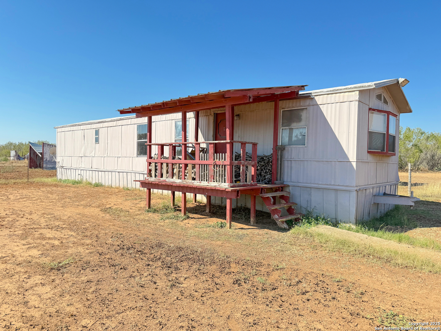 main property photo 15