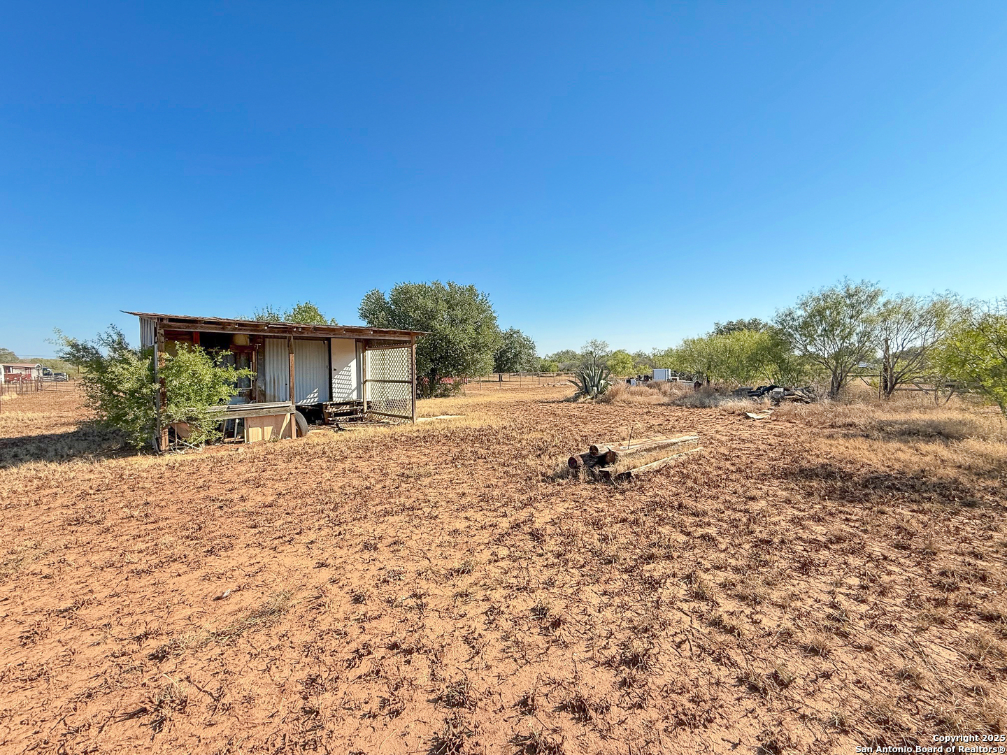 main property photo 9