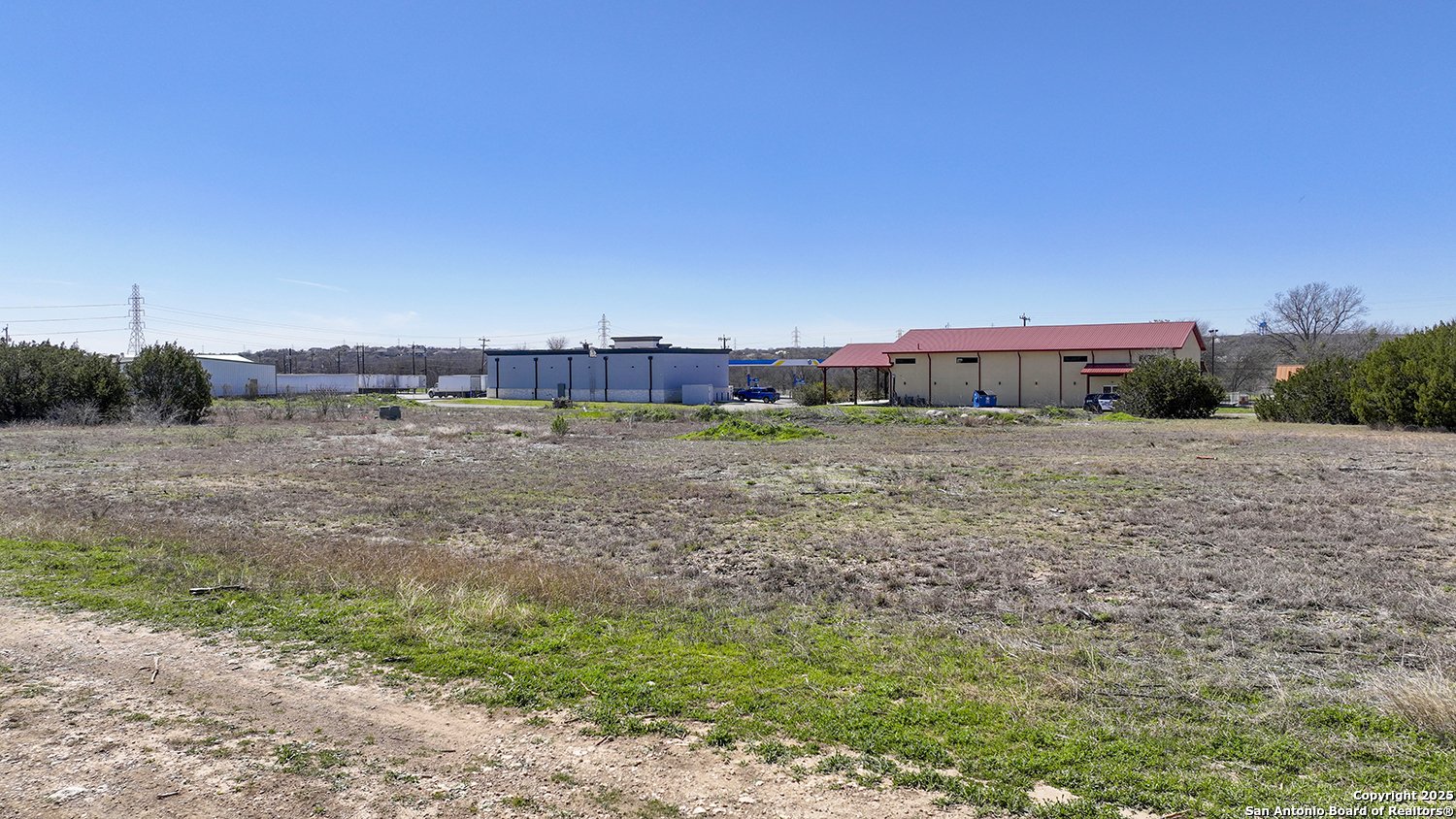 main property photo 23