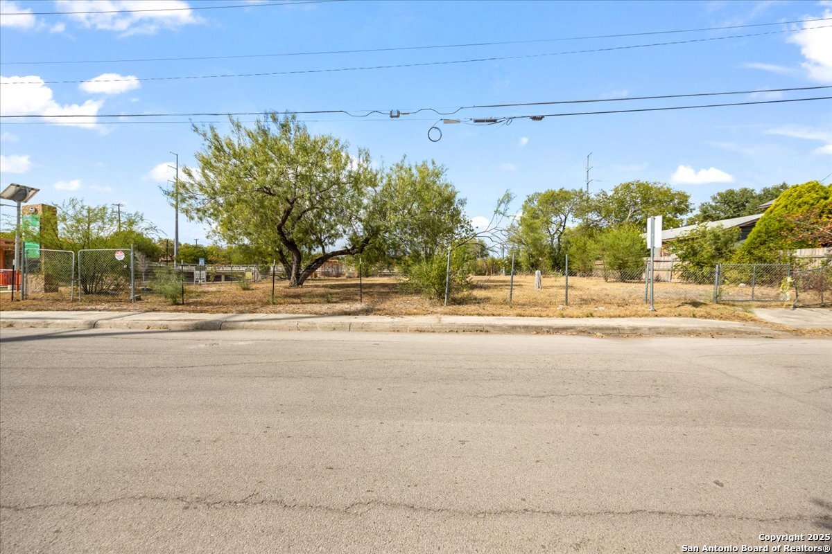 main property photo 15