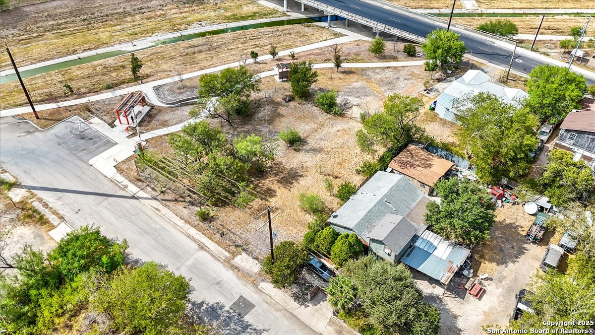 main property photo 4