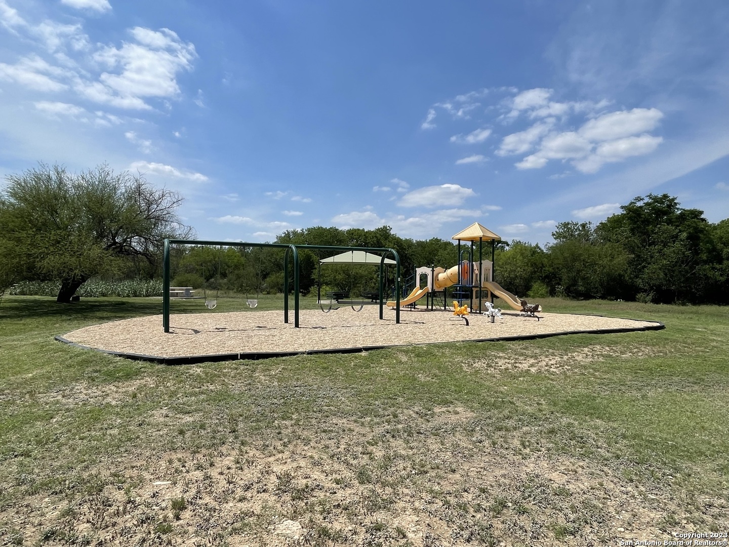 property viewer photo 20