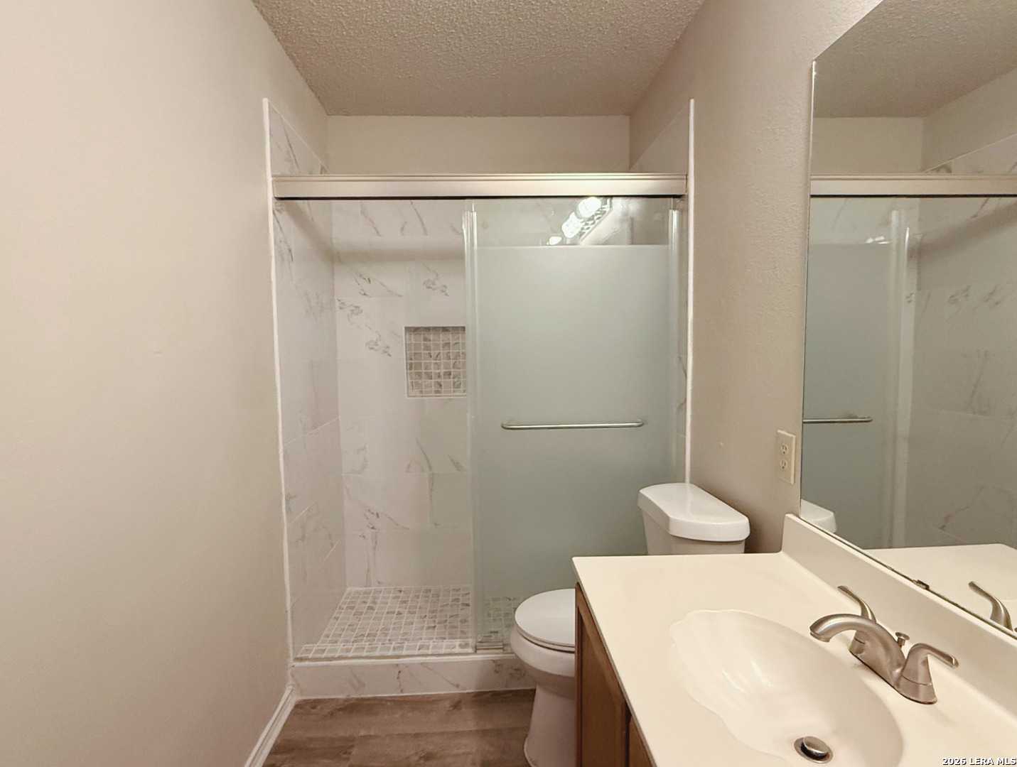 property viewer photo 9
