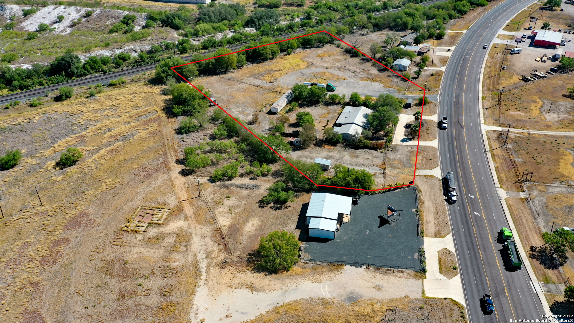 main property photo 3