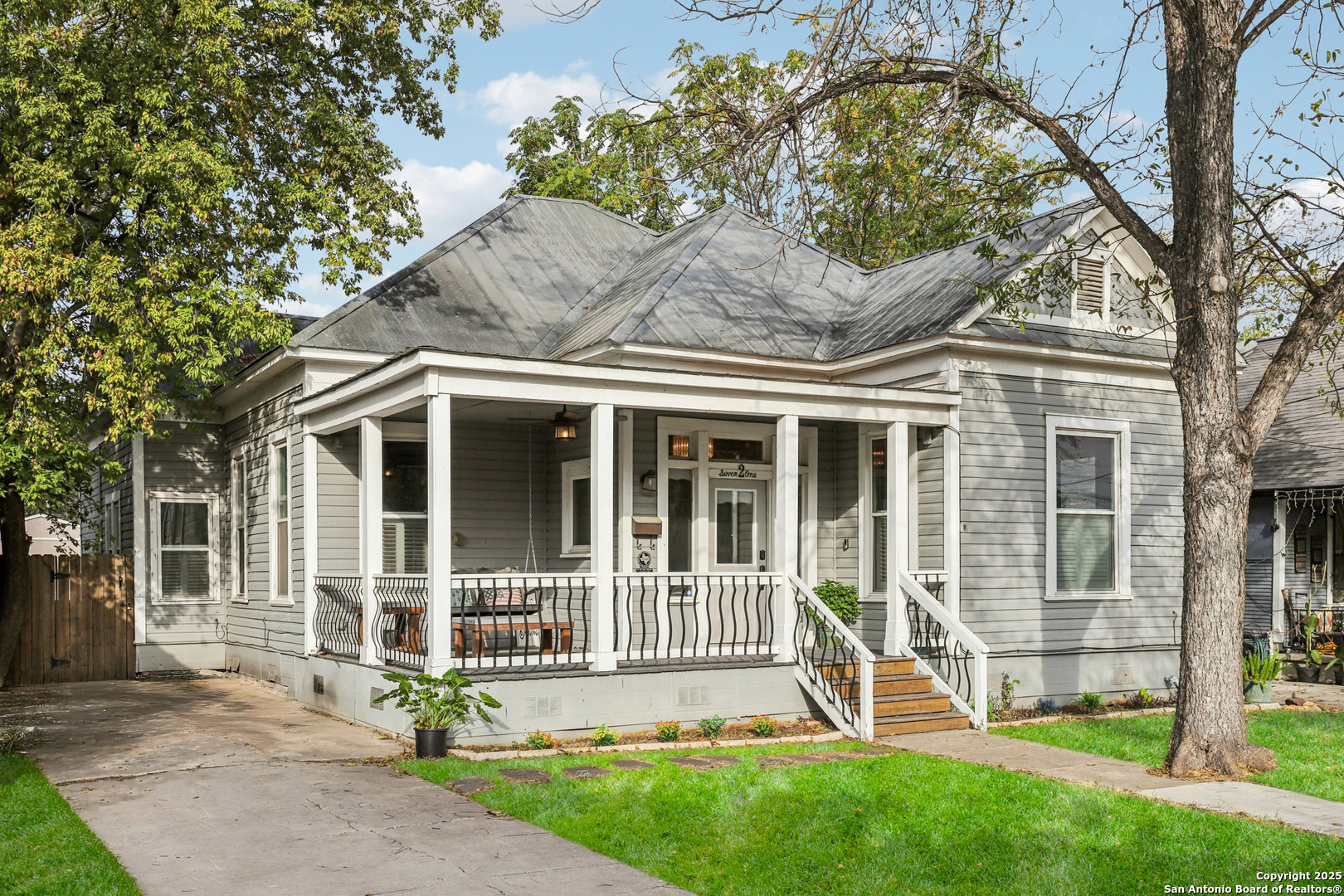 property viewer photo 1
