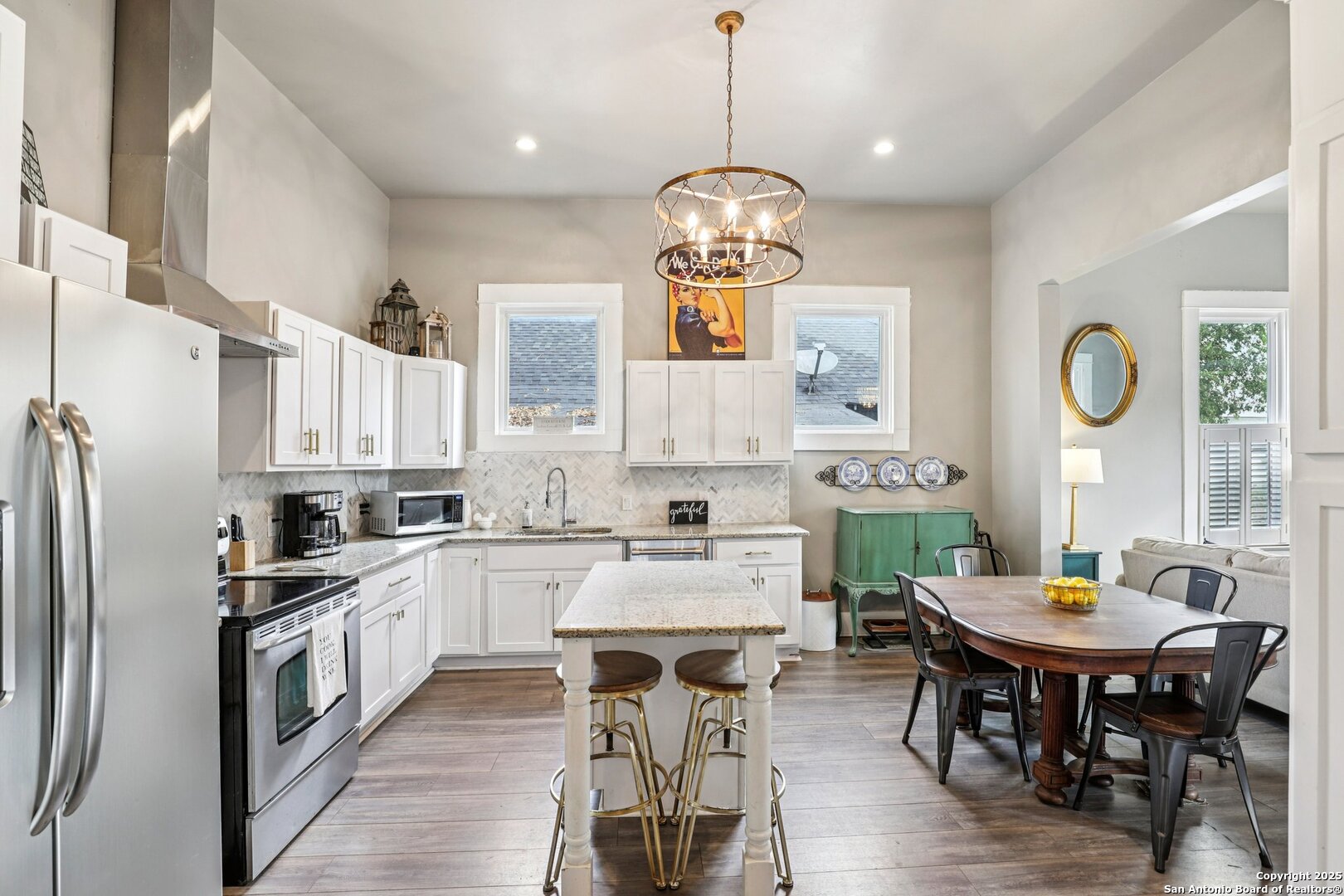 property viewer photo 16