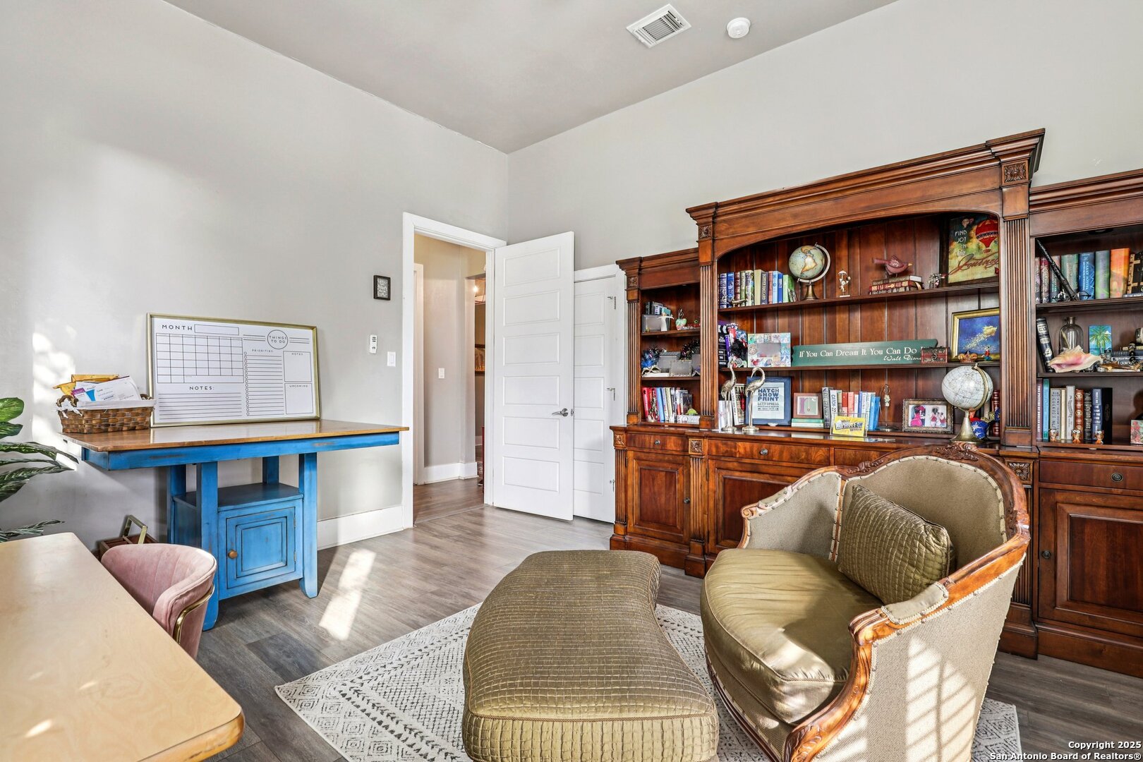 property viewer photo 23