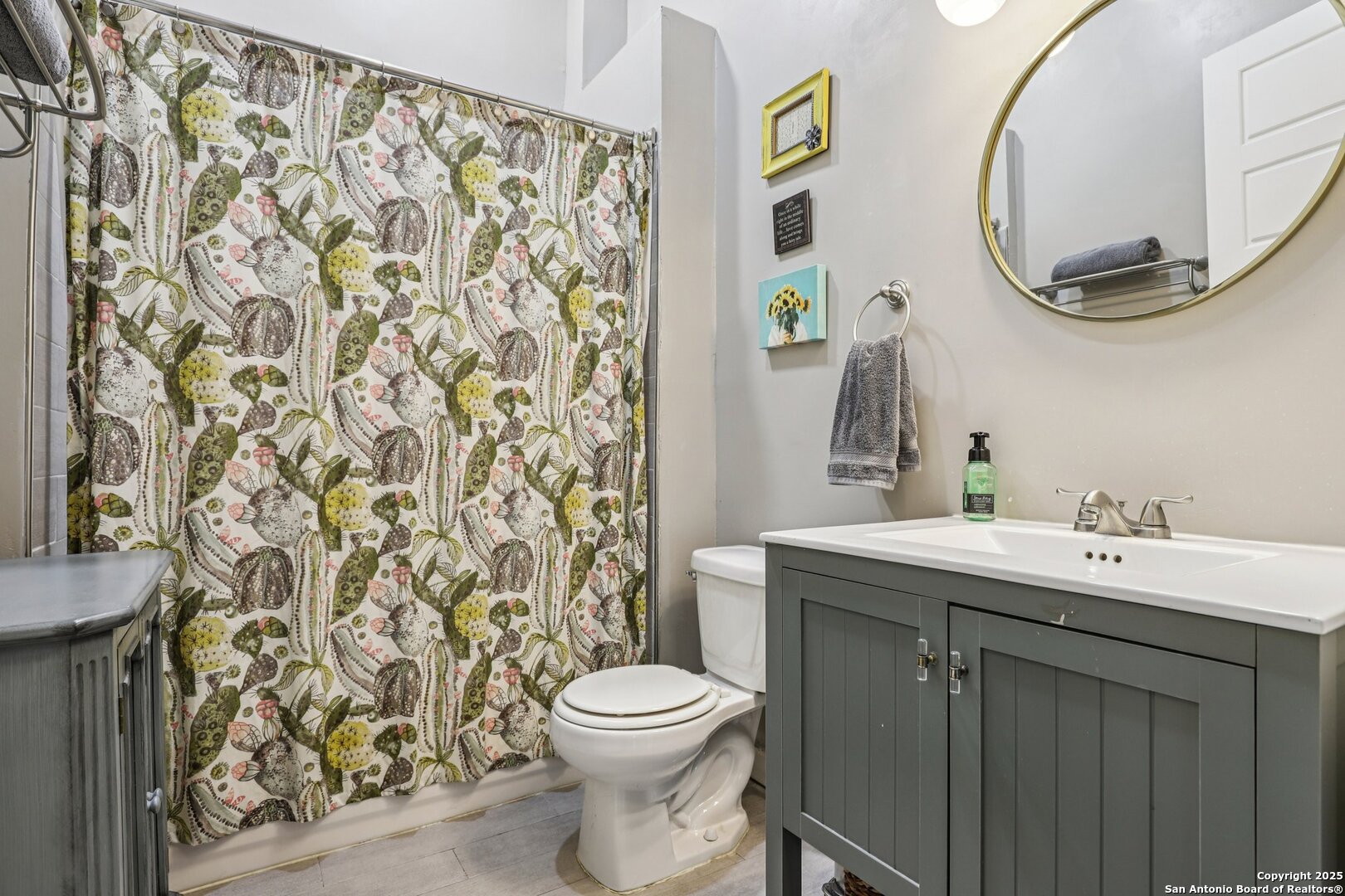 property viewer photo 24