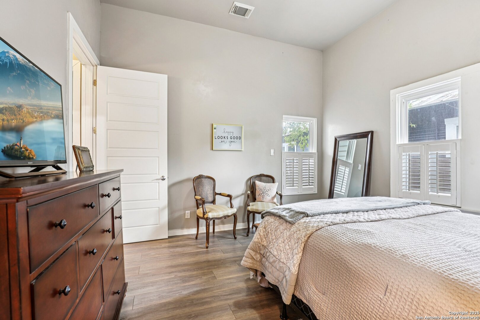 property viewer photo 29