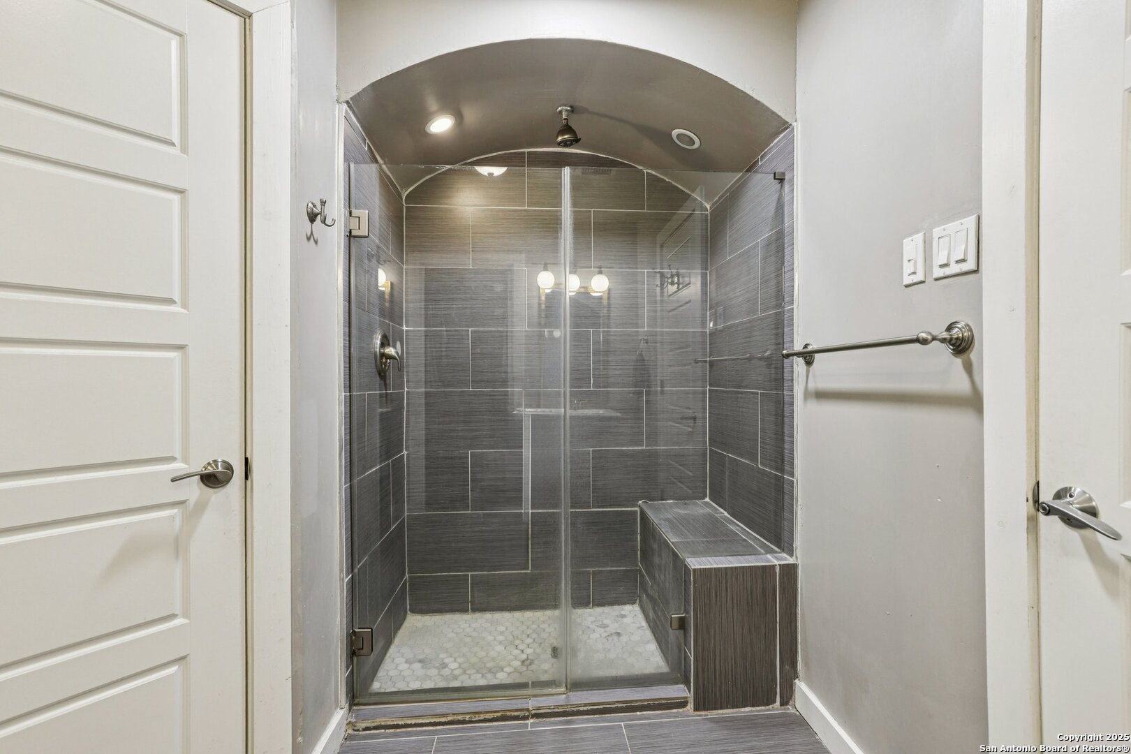 property viewer photo 32