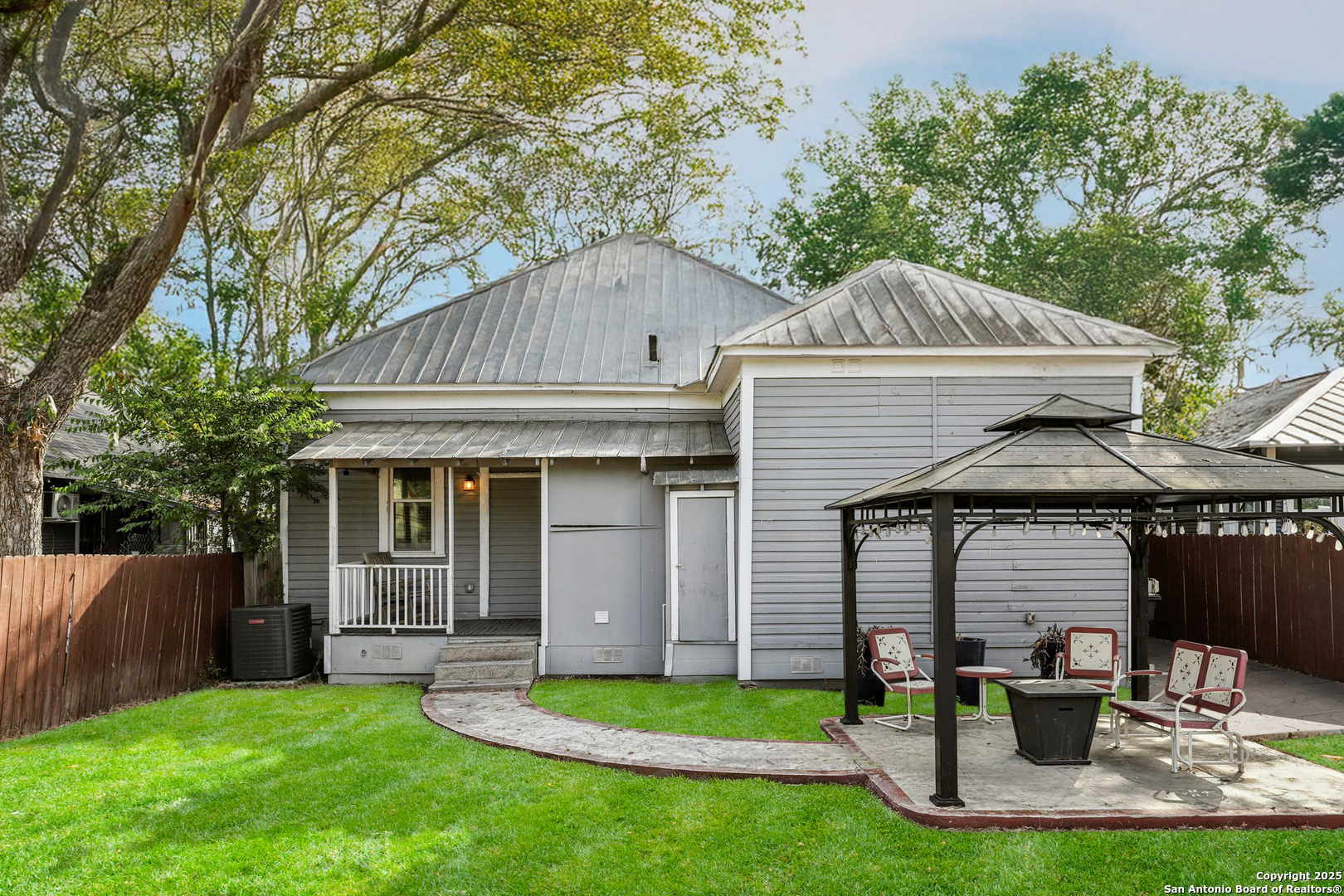 property viewer photo 36