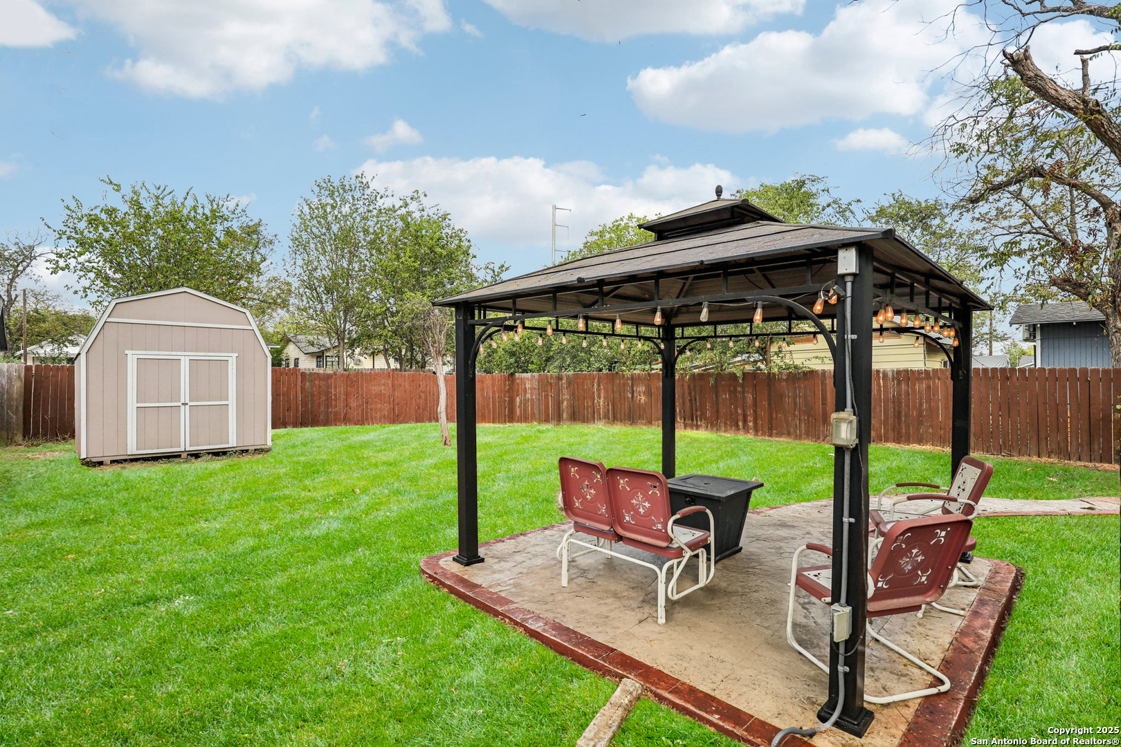 property viewer photo 37