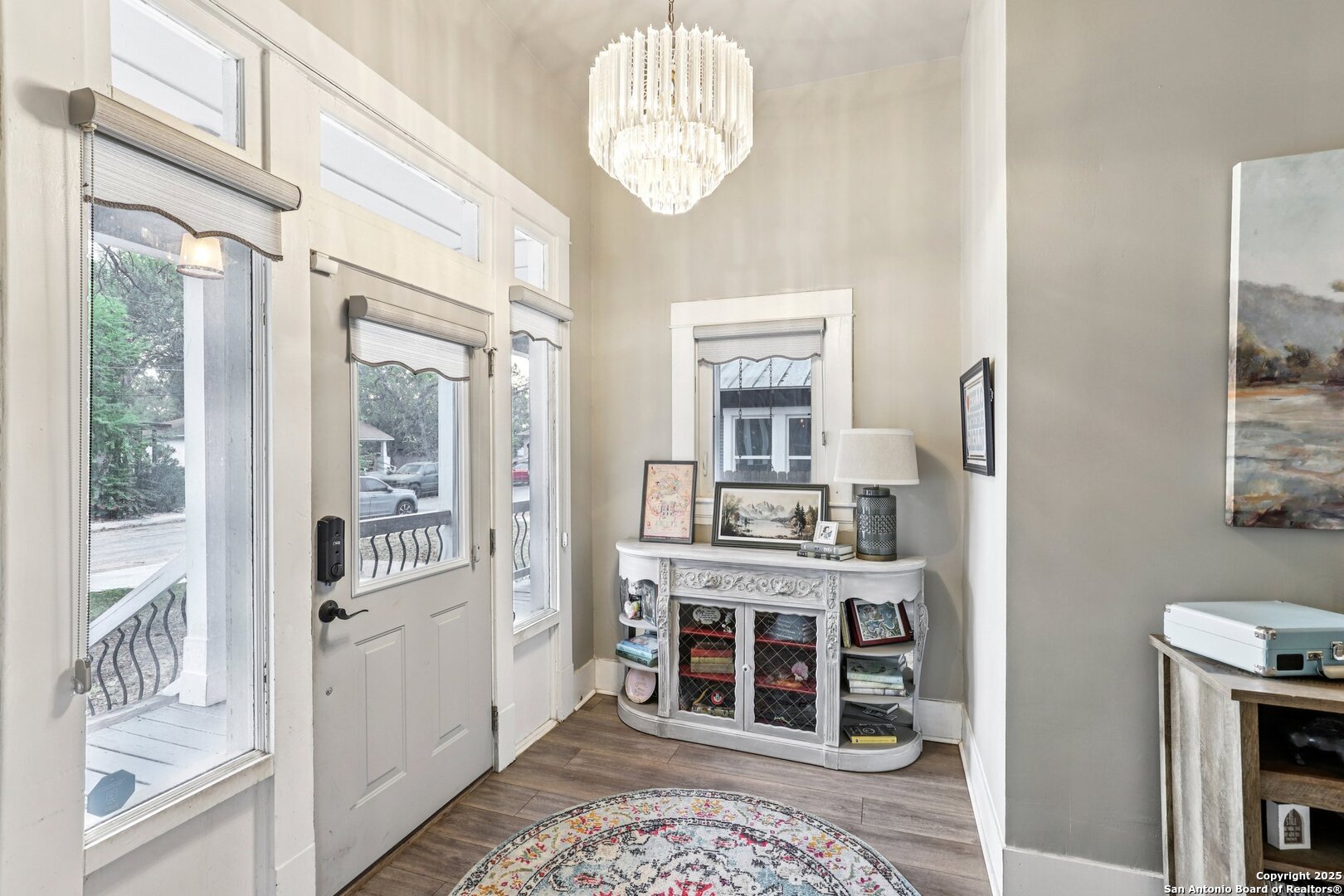 property viewer photo 7