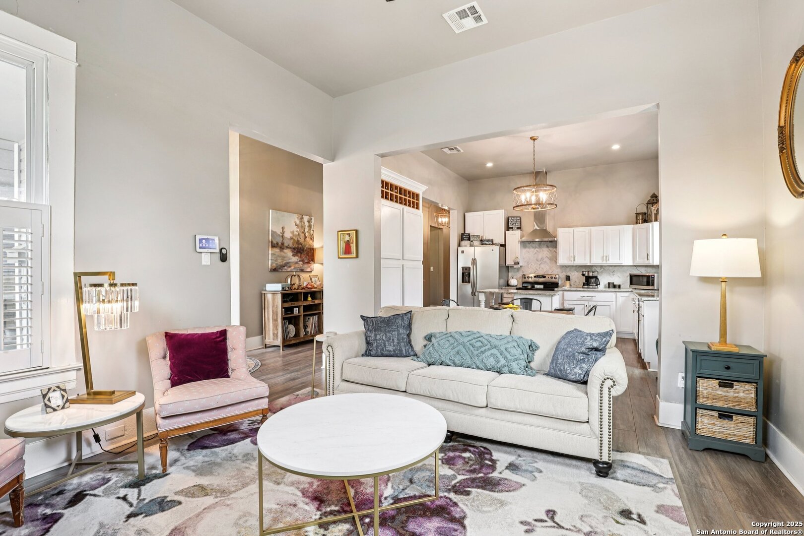 property viewer photo 9