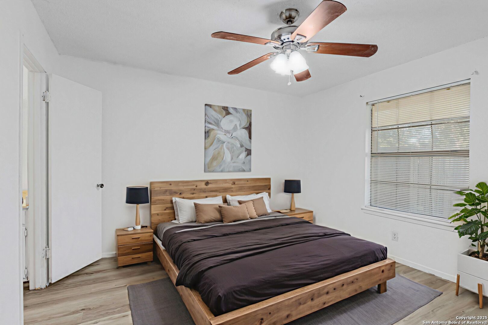 property viewer photo 10