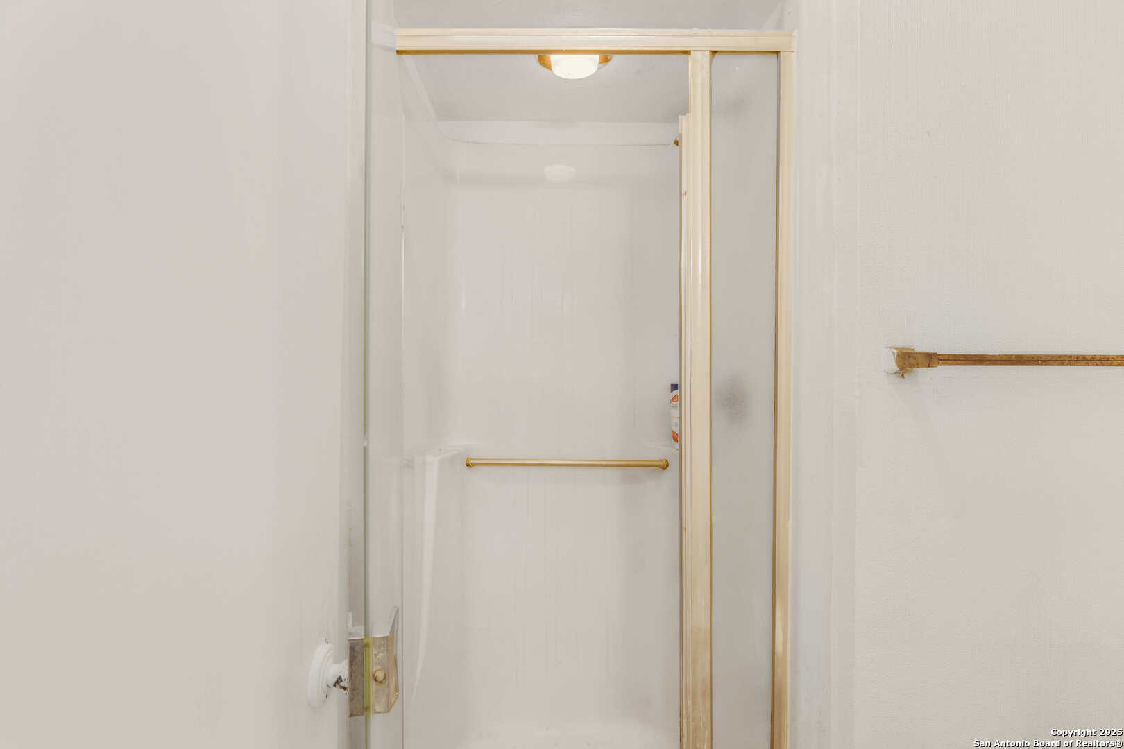 property viewer photo 15
