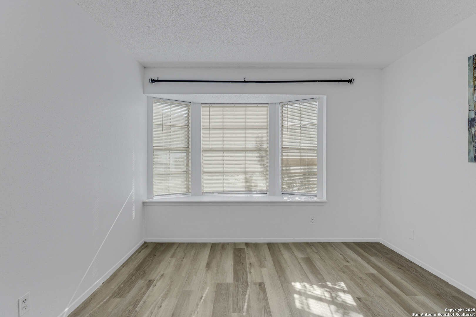 property viewer photo 17
