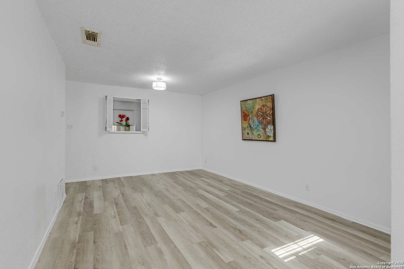property viewer photo 2