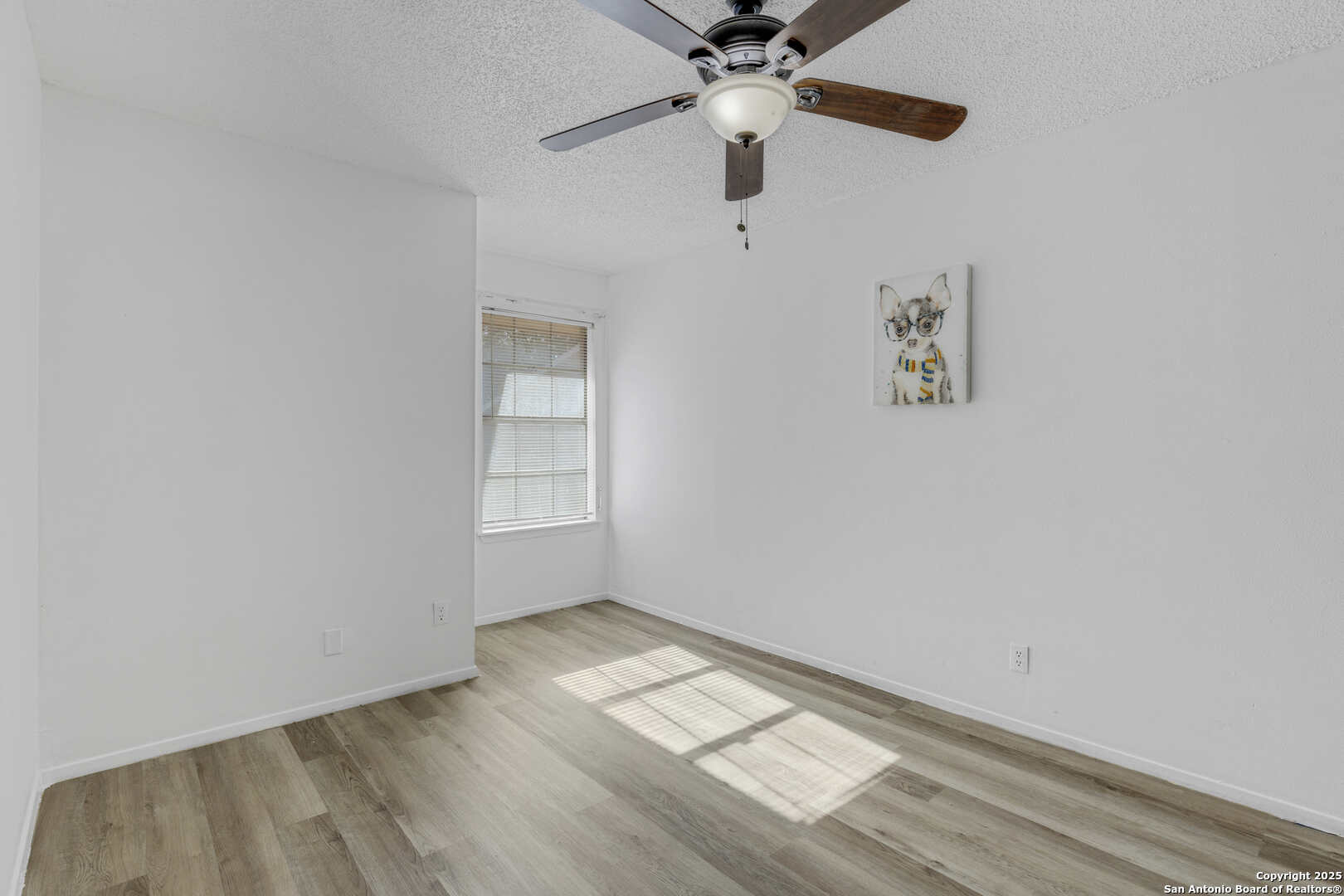 property viewer photo 20