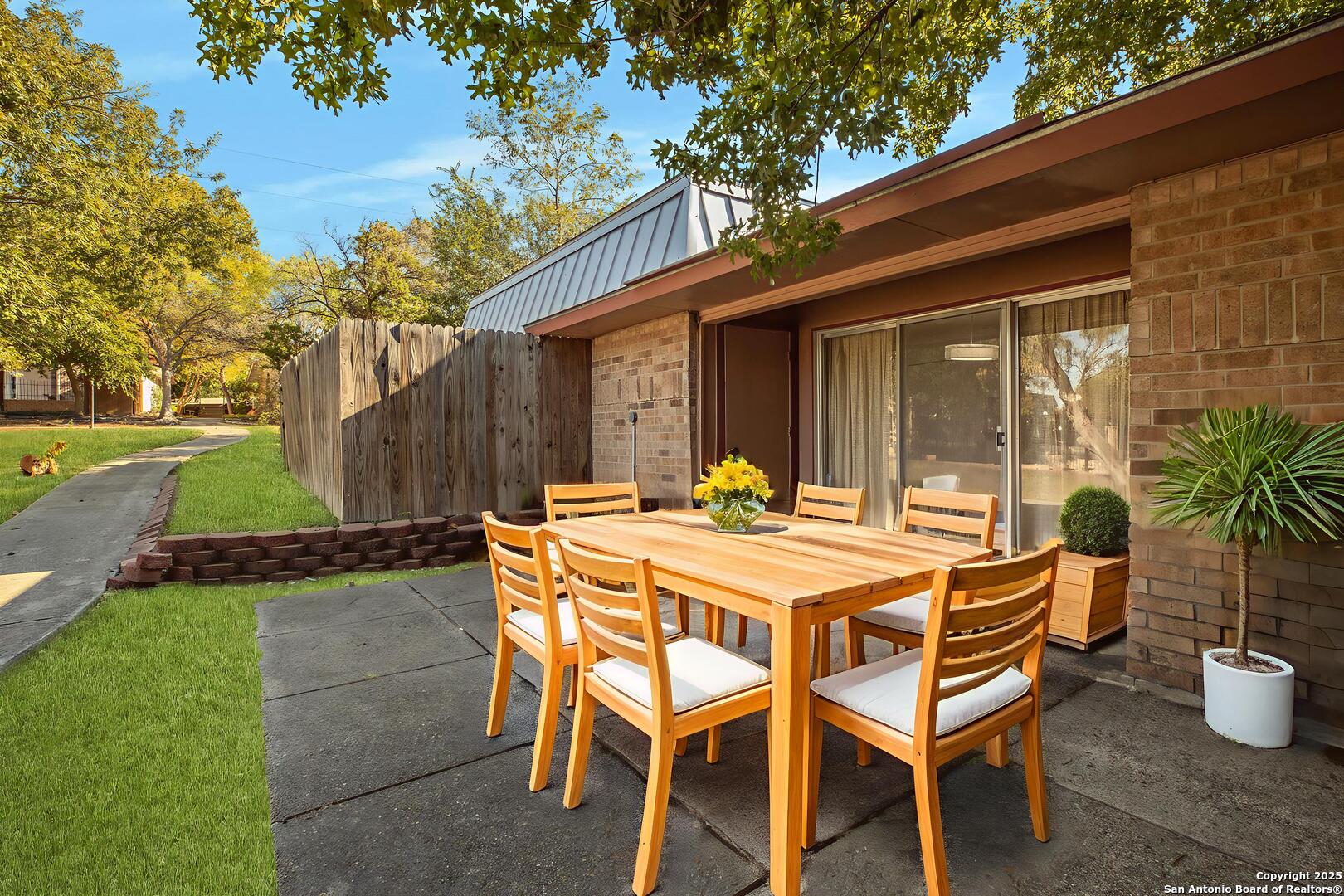 property viewer photo 21