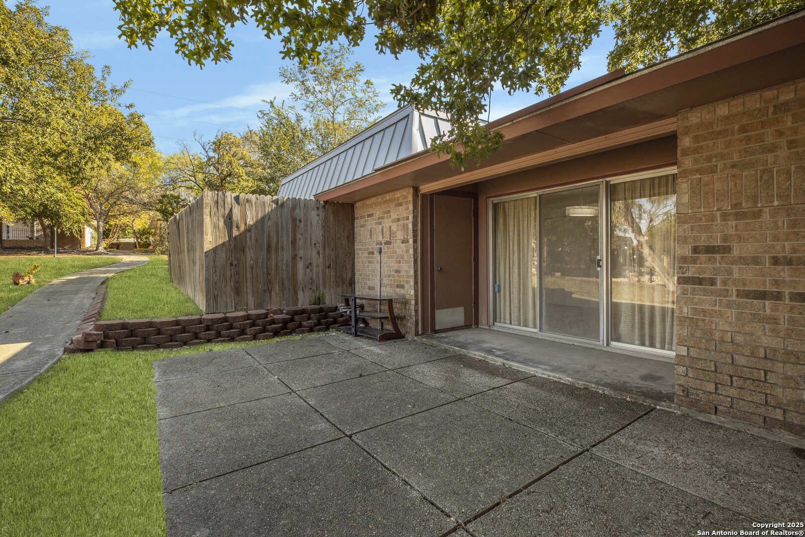 property viewer photo 22