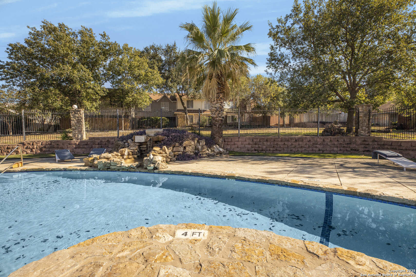 property viewer photo 26