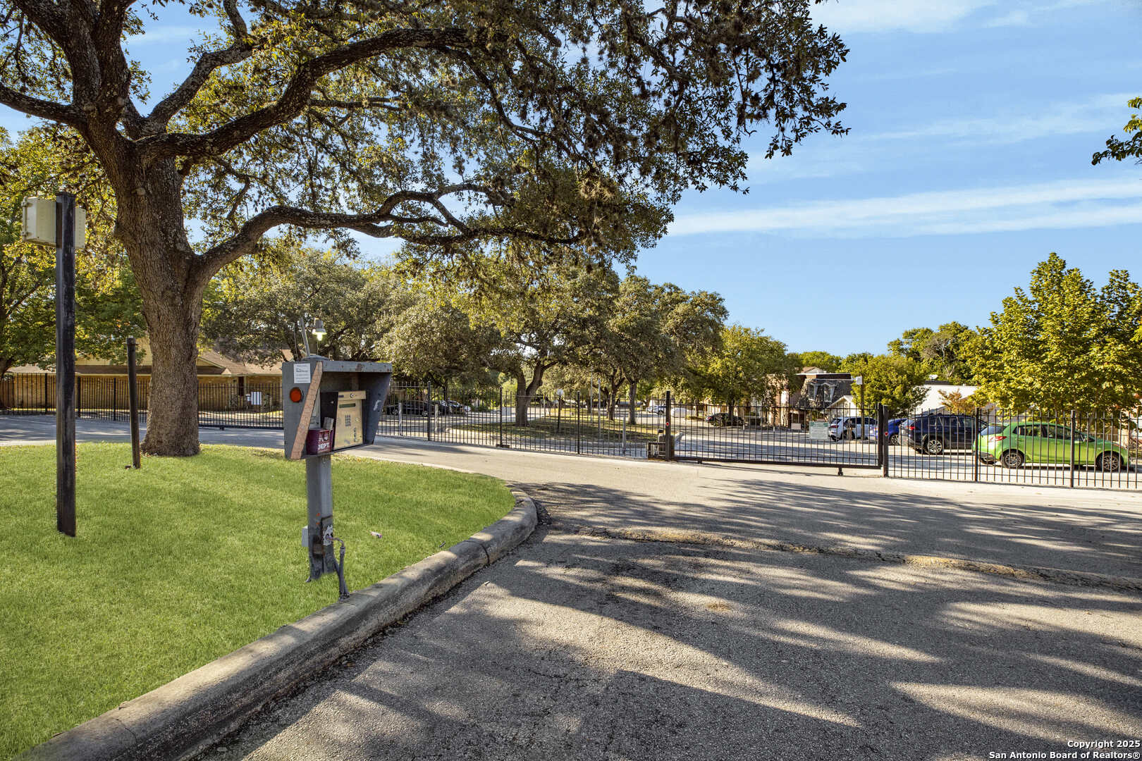 property viewer photo 28