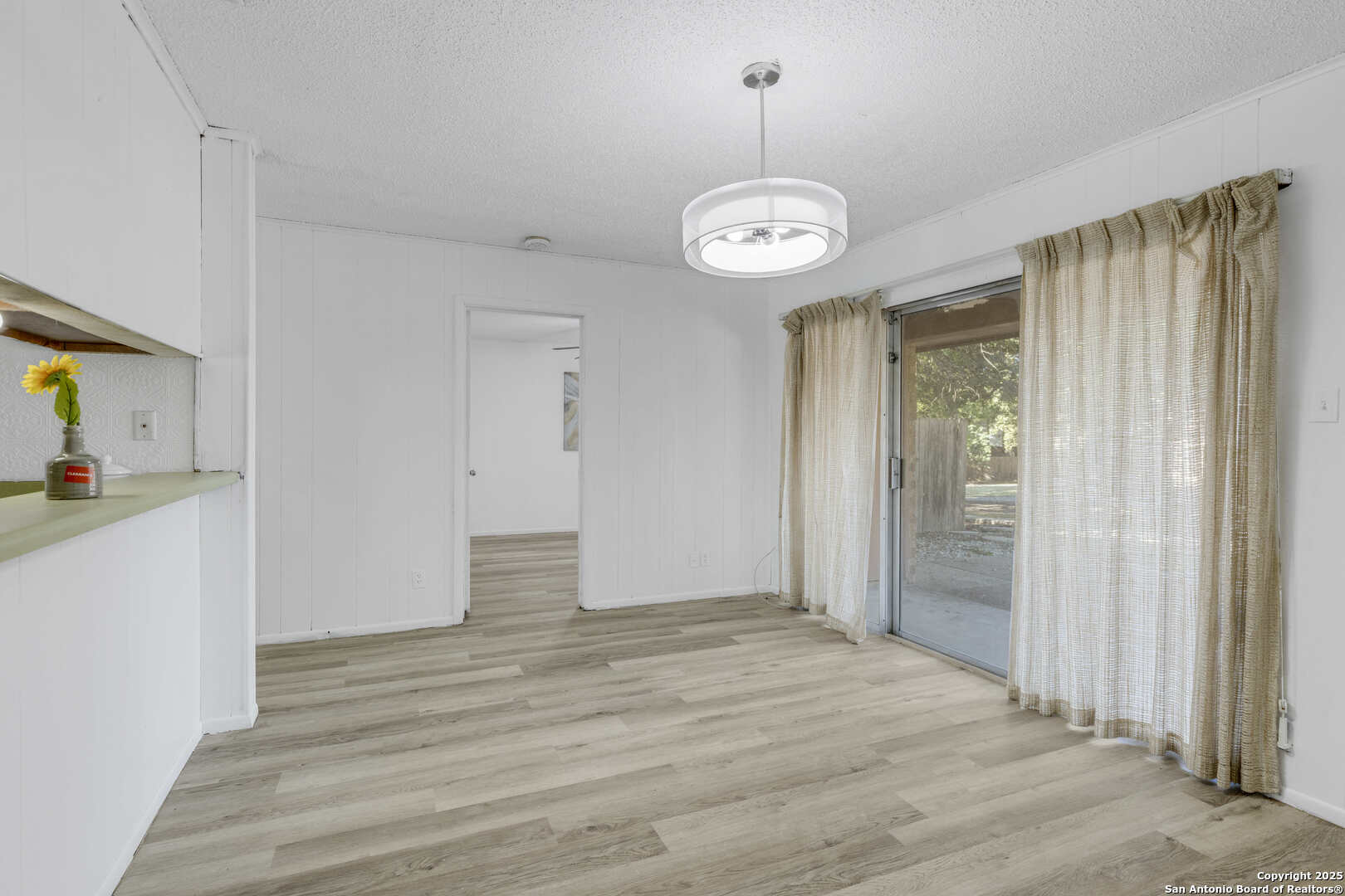 property viewer photo 8