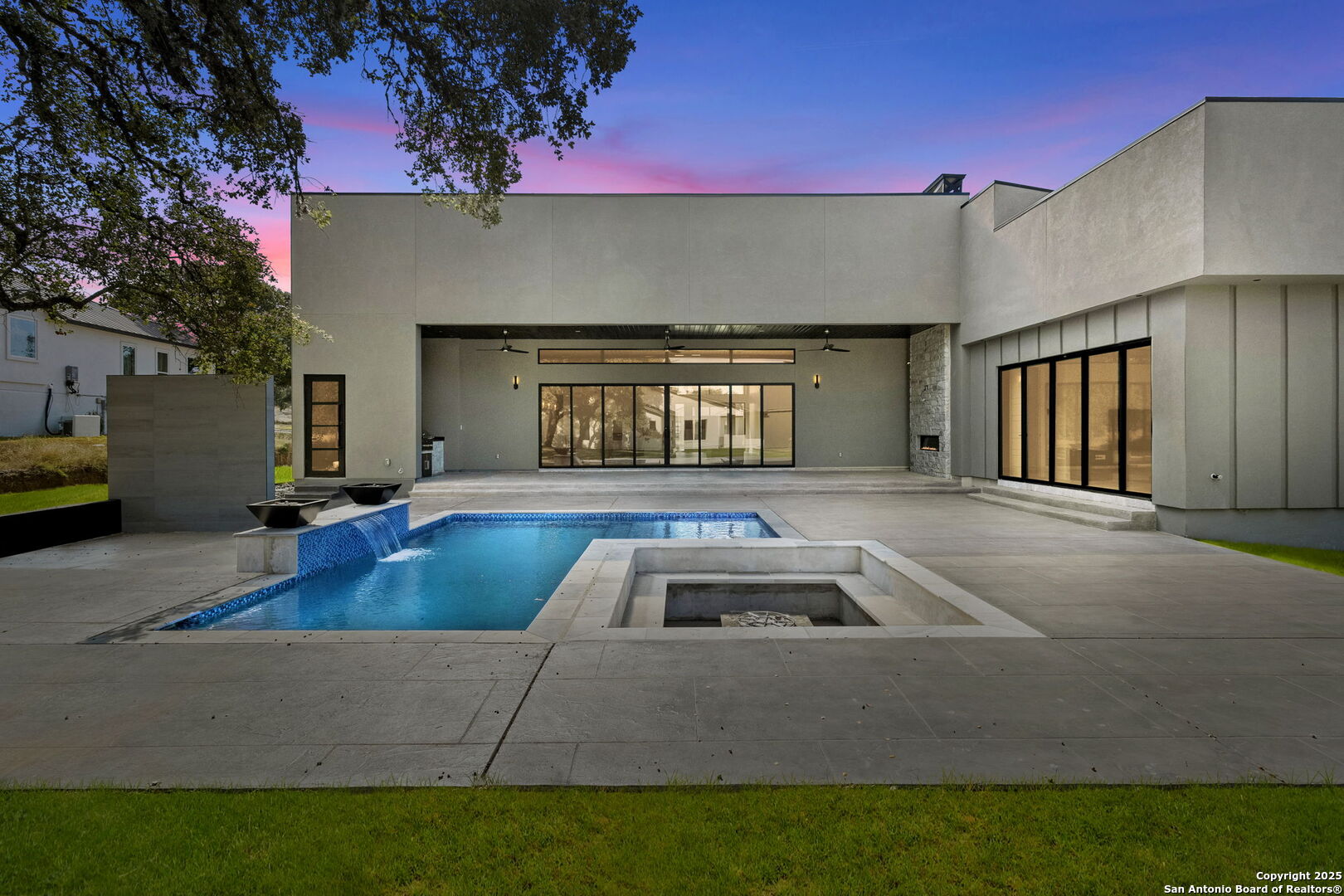 property viewer photo 1