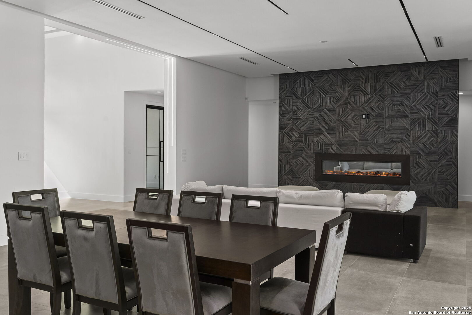 property viewer photo 10