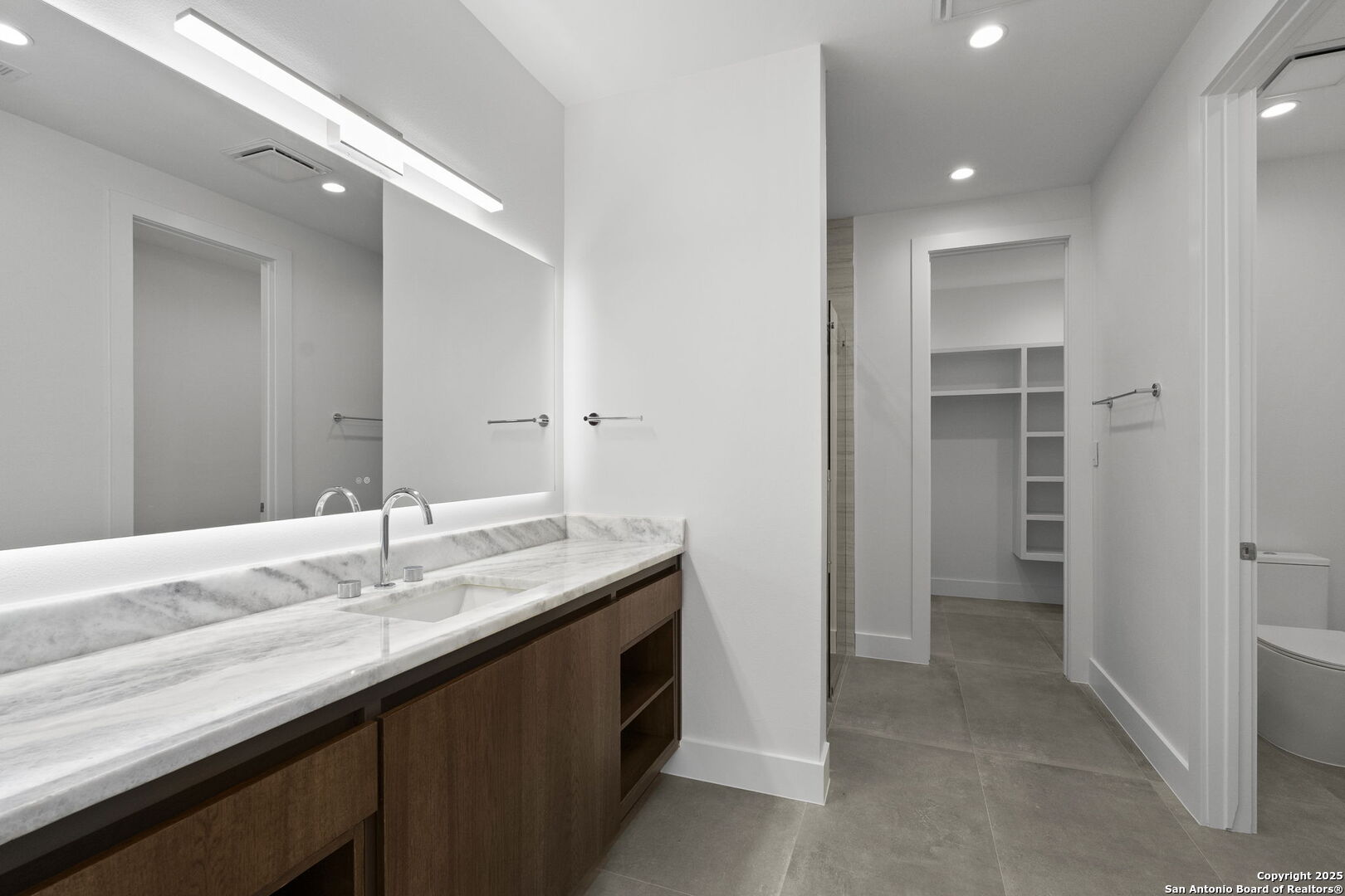 property viewer photo 24