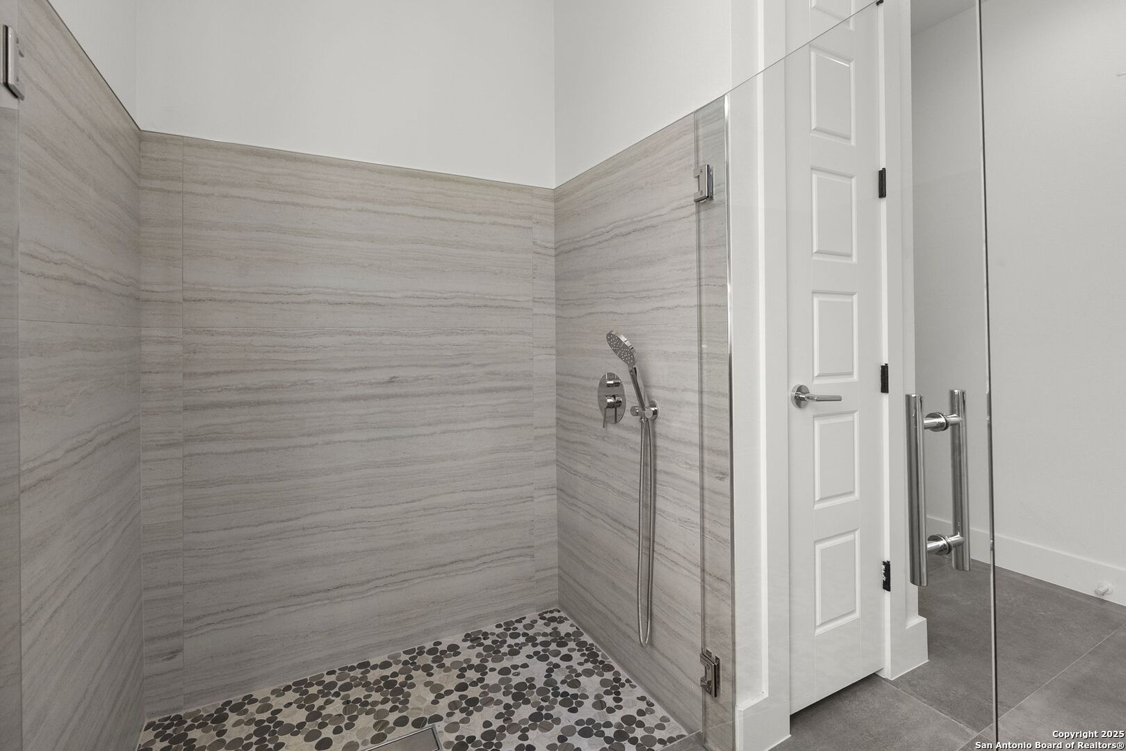 property viewer photo 30