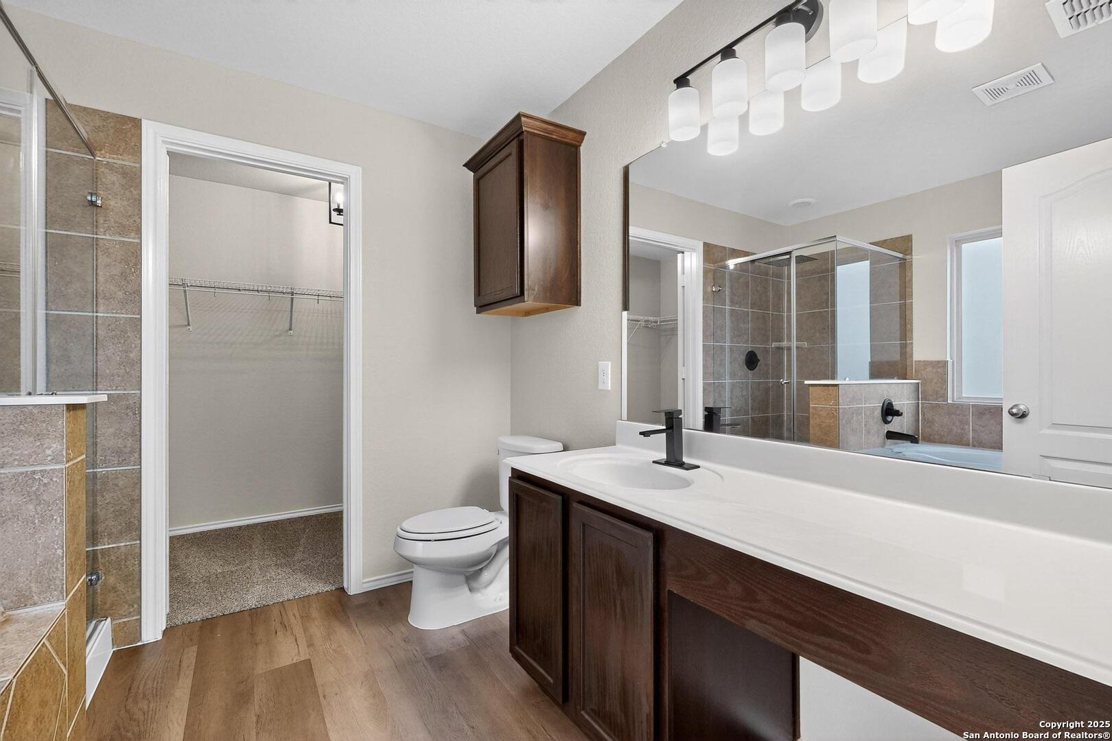 property viewer photo 15
