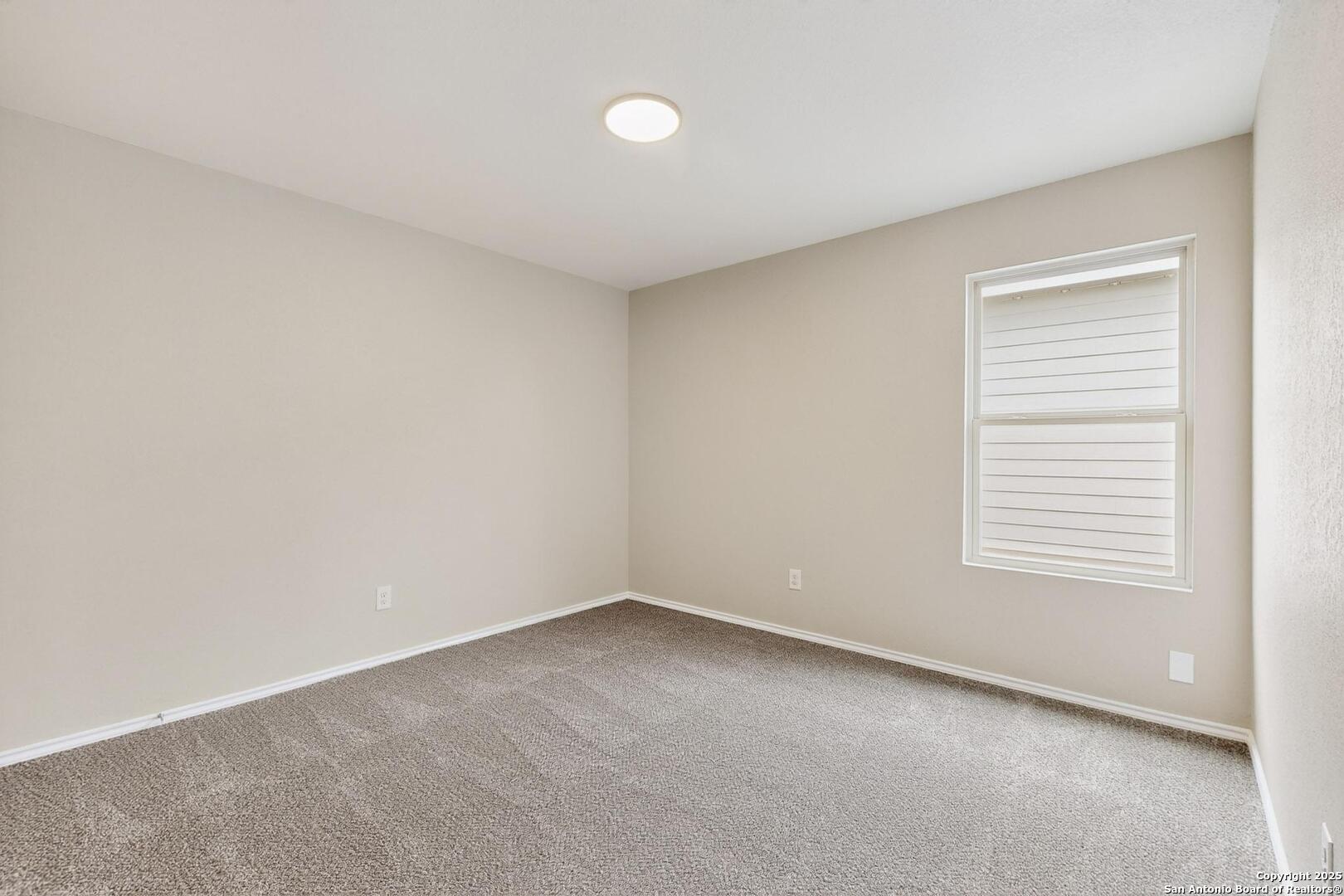 property viewer photo 19