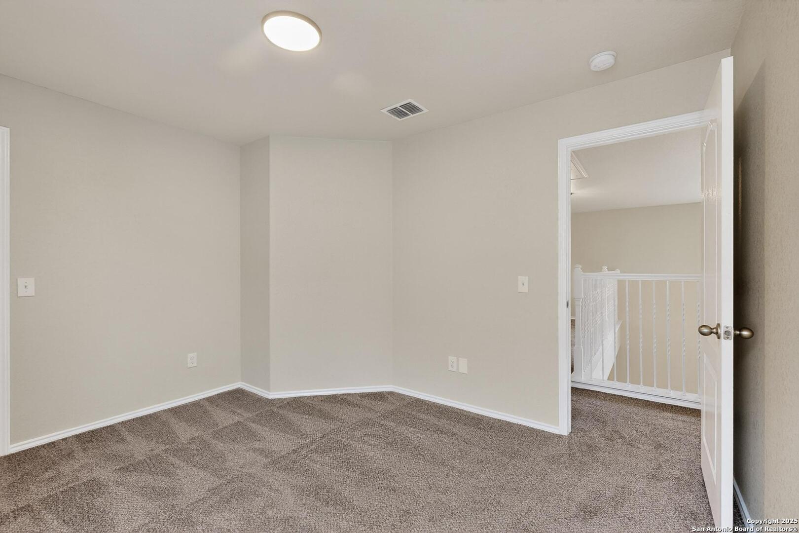 property viewer photo 22