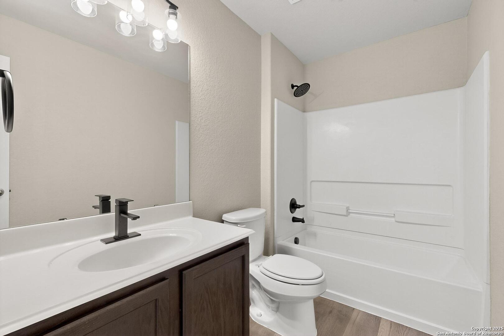 property viewer photo 23