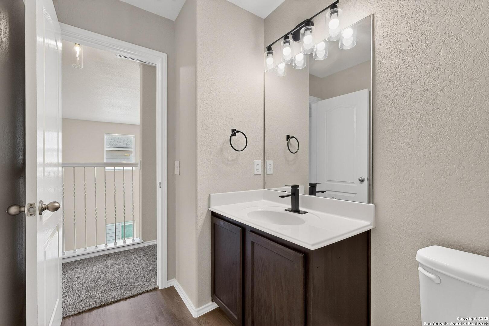 property viewer photo 24