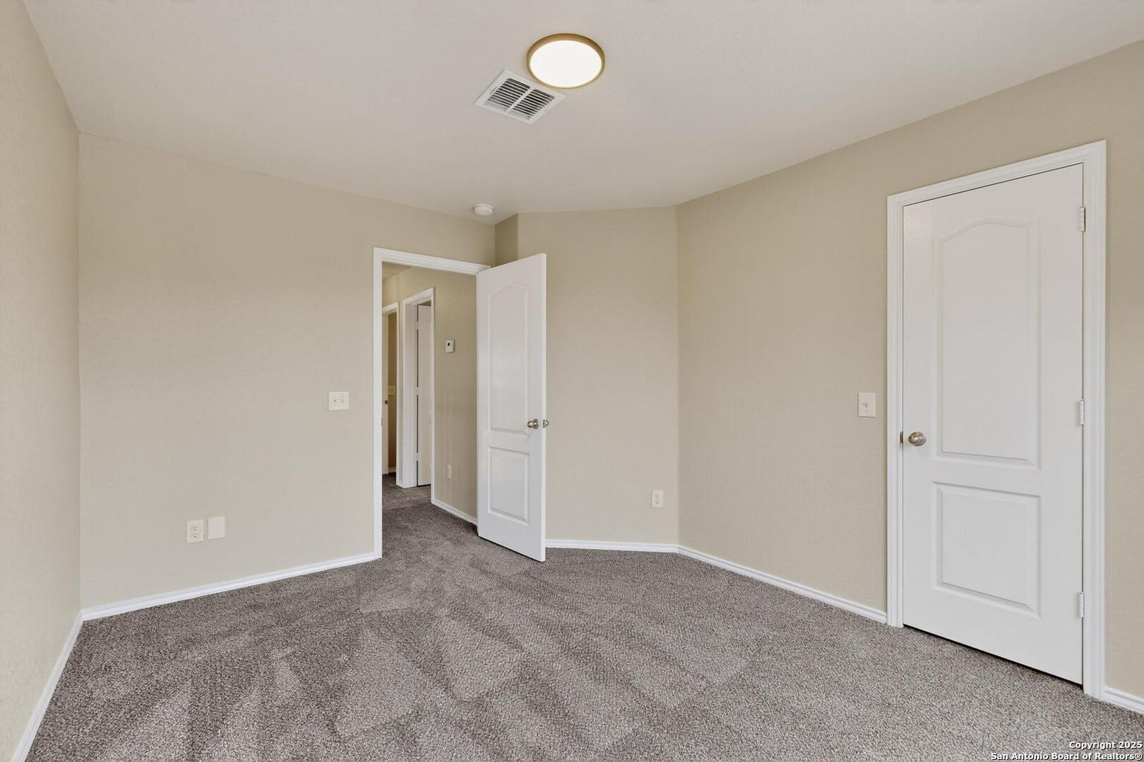 property viewer photo 26