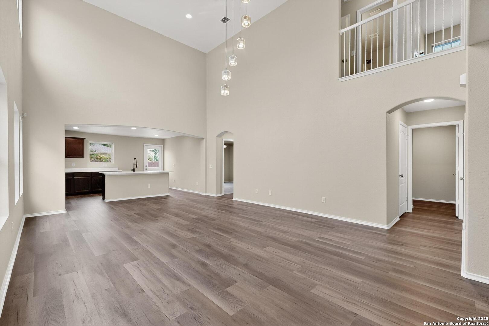 property viewer photo 6