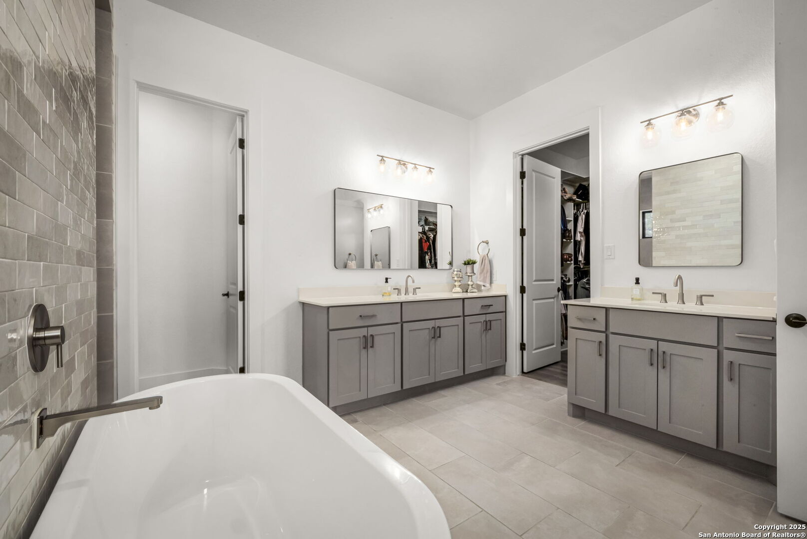 property viewer photo 21