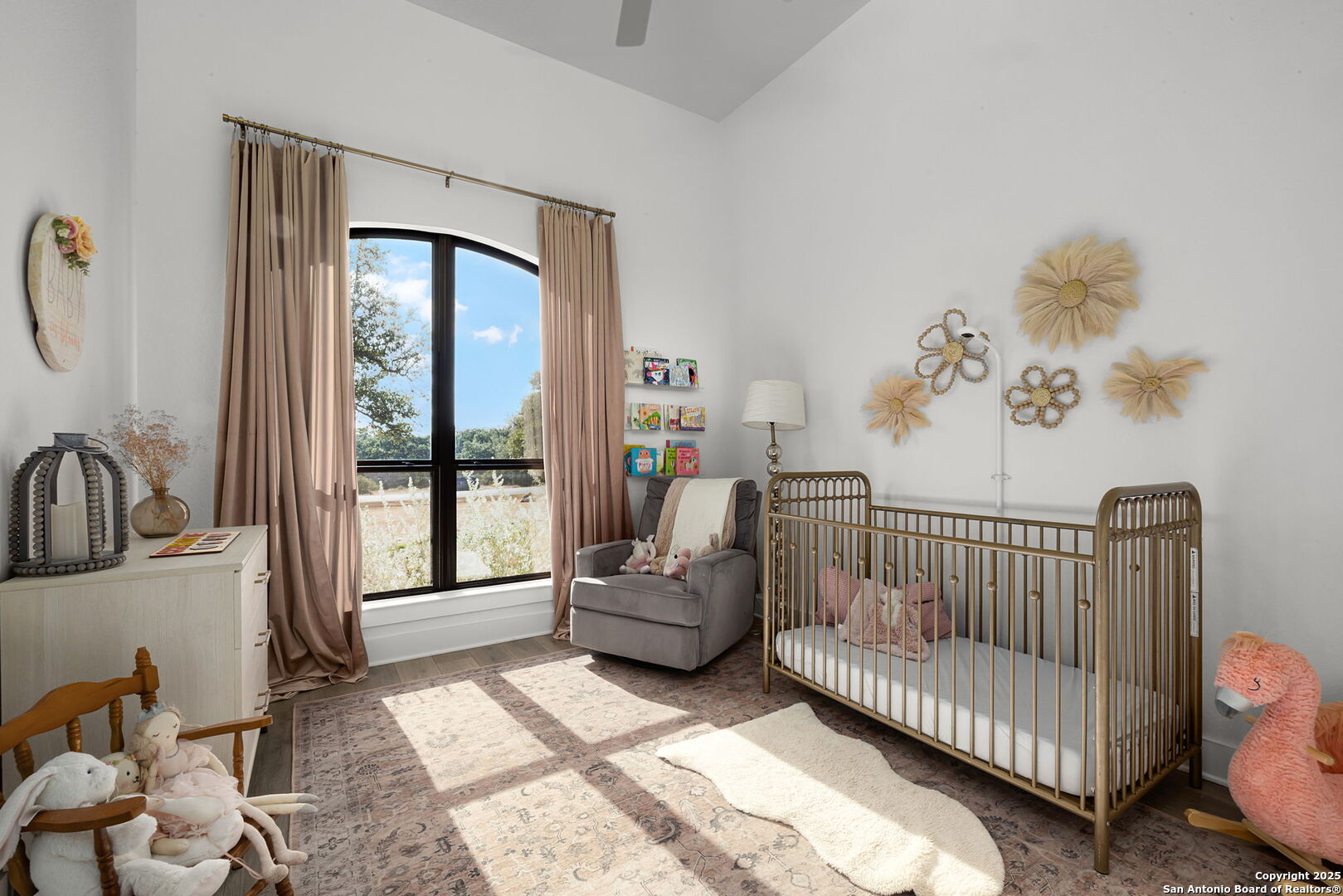 property viewer photo 23