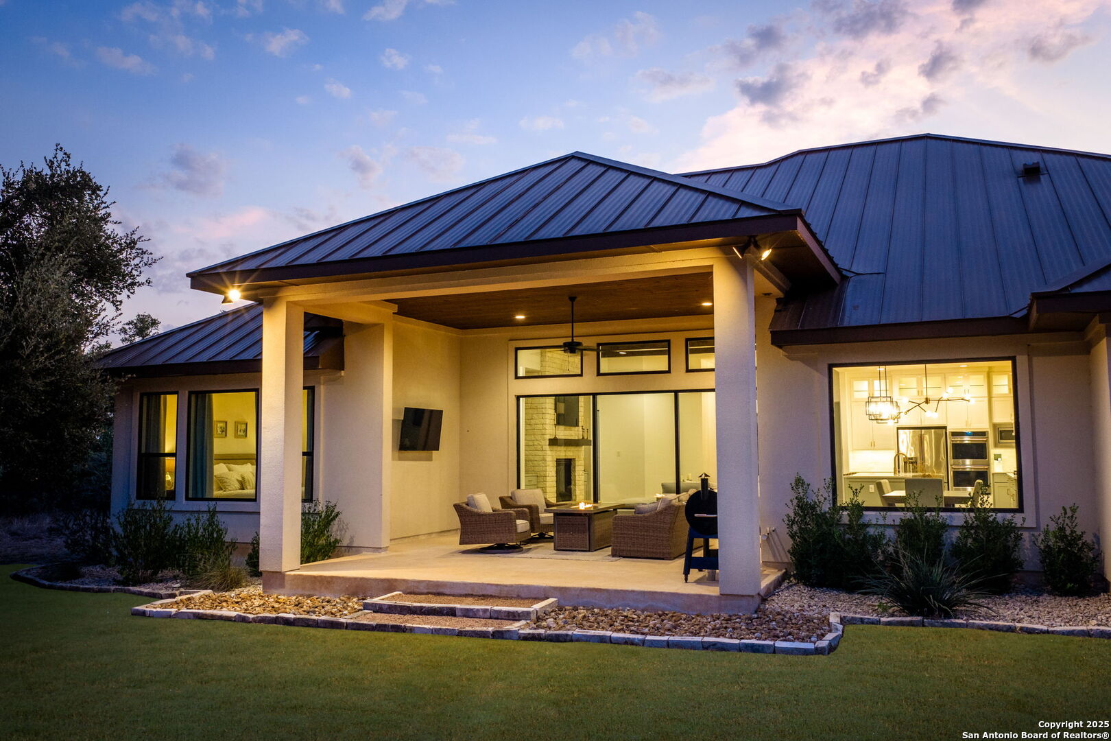property viewer photo 36