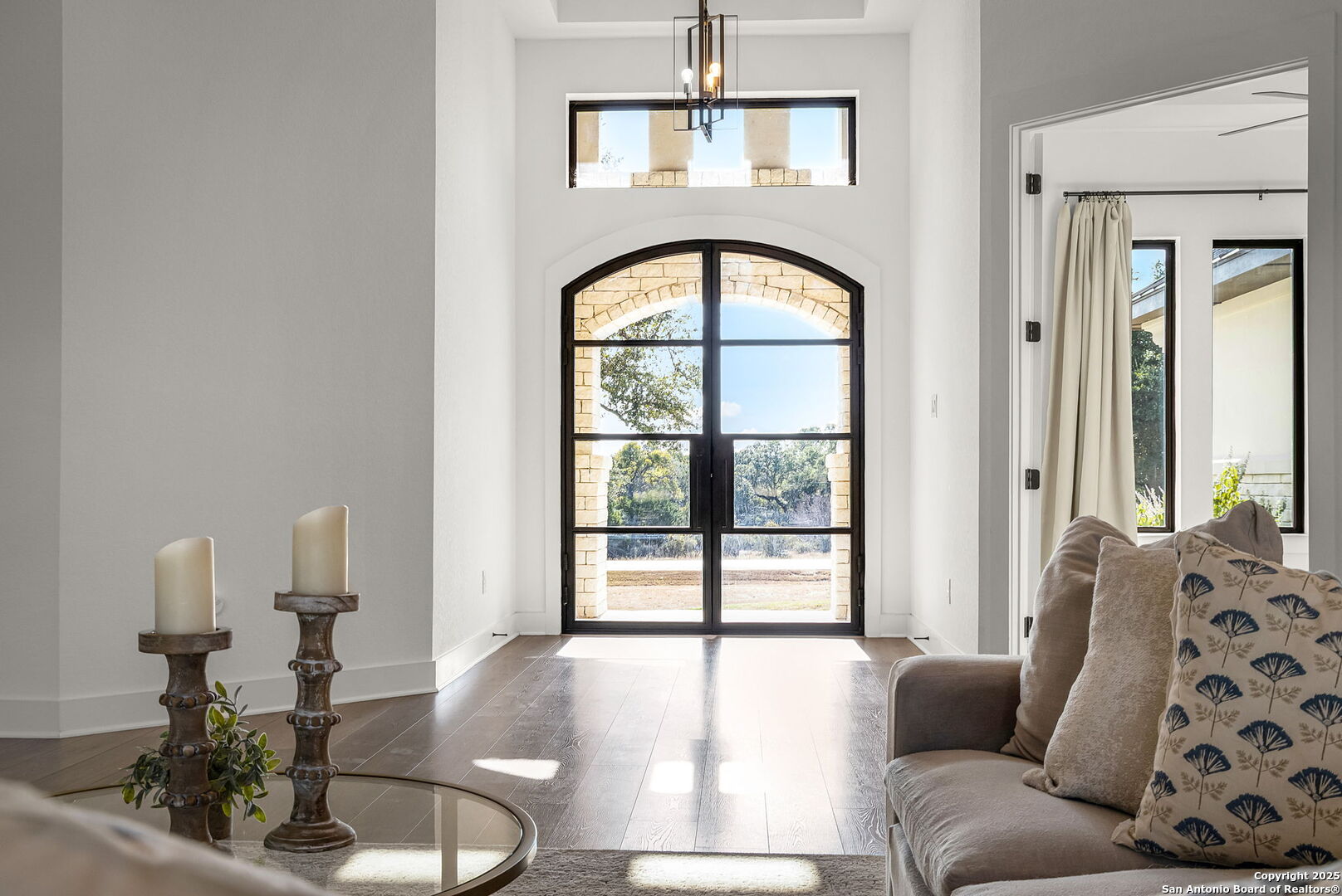 property viewer photo 4