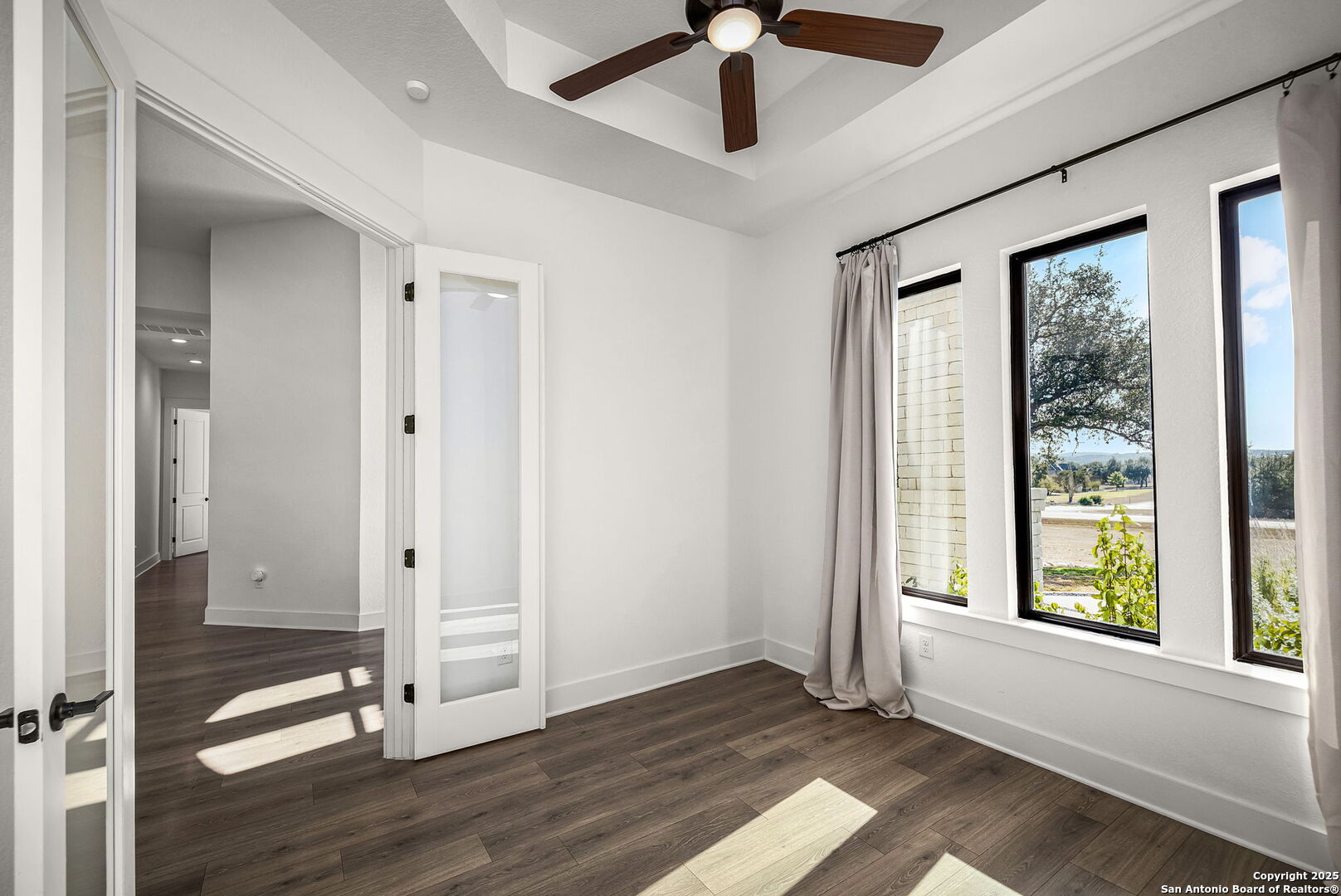 property viewer photo 7