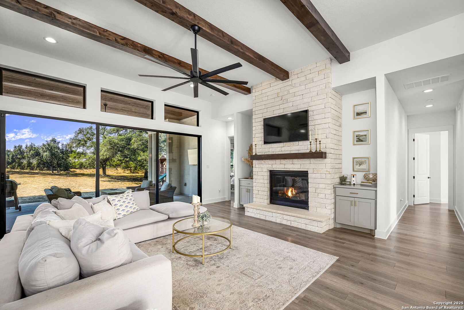 property viewer photo 8